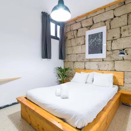 Cathedral Guest house *